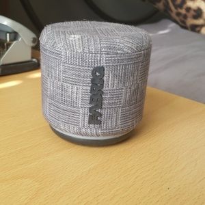 FABRIQ wireless bluetooth speaker